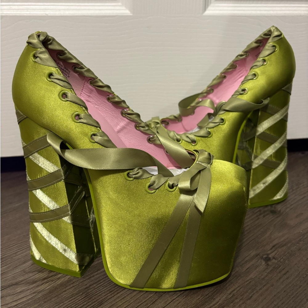 NWOB Dolls Kill / Sugar Thrillz Green Sweet Sonata Ballet Wrap Heels